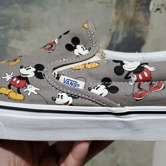 Vans x Disney Mickey Mouse Sneakers Mens Size 12 - Picture 8 of 12